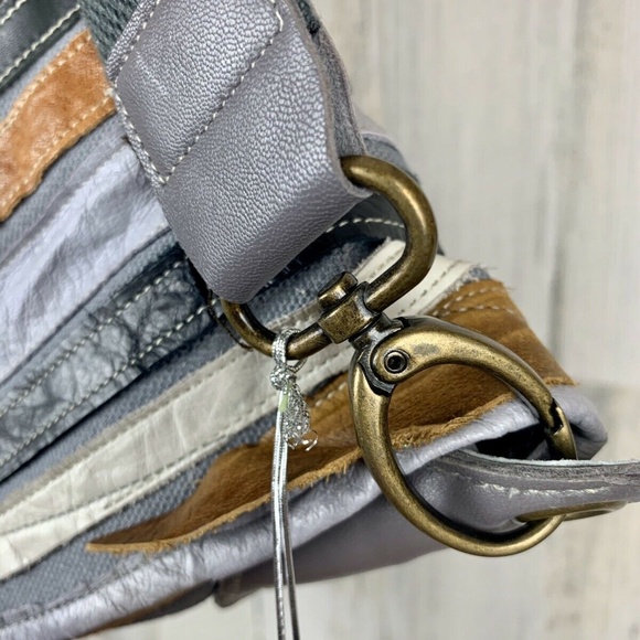 De.De Los Angeles Hobo Bag Re-Purposed Leather - Picture 2 of 8